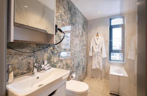 Talimhane Hotel | The Revia Square Hotel