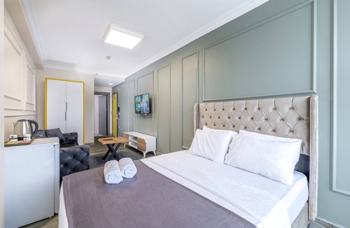 Kucukcekmece Hotel | The Royal Luxury Hotel
