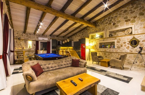 Islamlar Villa | The Ultimate Secluded Honeymoon Villa, Indoor and Outdoor Pool and Jacuzzi