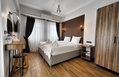 Bozcaada House | Tinos Otel & Bağ Evi (+12 Yaş)