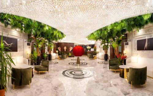 Kusadasi City Centre Hotel | TNR Otel & Spa