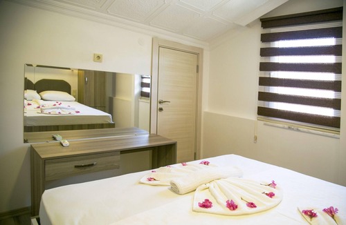 Icmeler Hotel | varol hotel içmeler