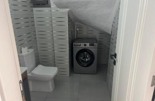Kadnlar Denizi Mahallesi Villa | ViLLA CEYLAN 3