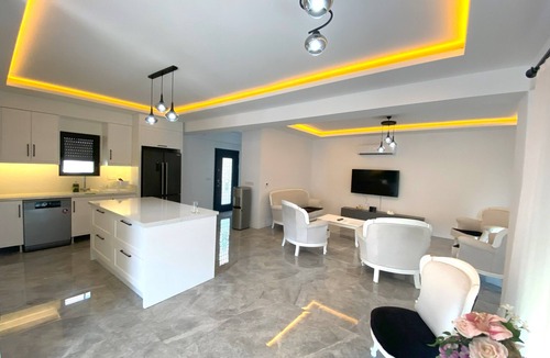 Dalyan City Center Villa | Villa Deniz 5 bedrooms all En-suite sleeps 10