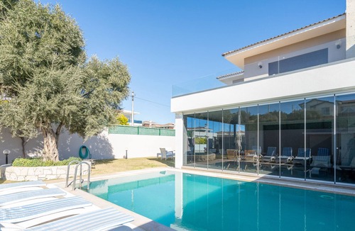 Cesme House | Villa Near the Beach in Cesme - AWZ 109