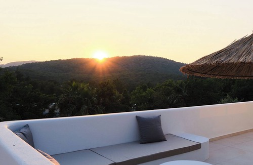Oludeniz House | Villa NeoX Fethiye with Indoor and Outdoor Pools, Jacuzzi, Sauna & Minigolf