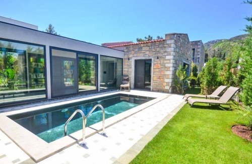 Torba Villa | Villa Nicolai - Four Bedroom Villa, Sleeps 8