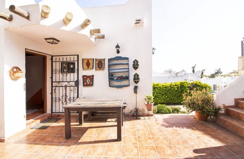 Turgutreis Villa | Villa with Shared Pool and Backyard in Bodrum