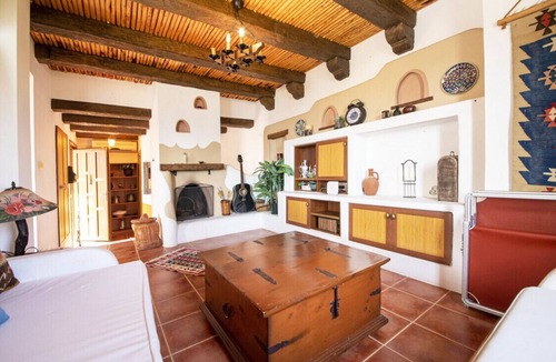 Turgutreis Villa | Villa with Shared Pool and Backyard in Bodrum