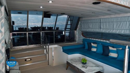 Alanya Boat Rental | vip motoryat