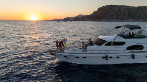 Alanya Boat Rental | vip motoryat
