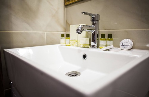 Sirinevler Mahallesi Hotel | White Palace Hotel