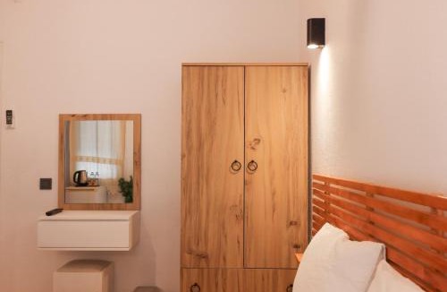Yaliciftlik Hotel | Yalıyanı Pansiyon