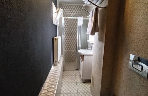 Yenimahalle Hostel | Zarina Hotel Pansiyon