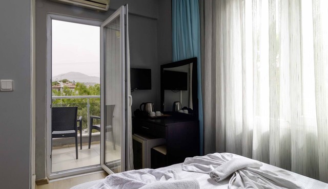 Şirin Baba Otel