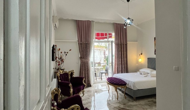Ada Antik Otel