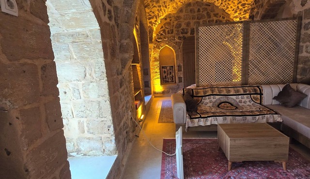 Adorable 1-bedroom stone house in charming Mardin perfect for relaxing stays. in Mardin