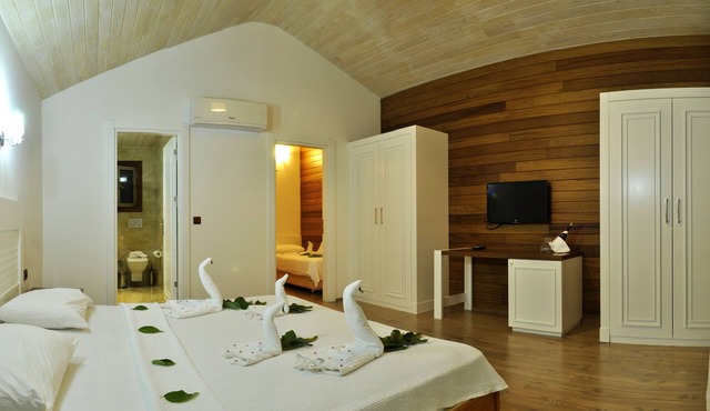 Apella Hotel