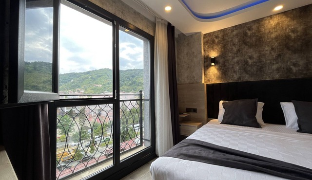 Avni Bey Otel