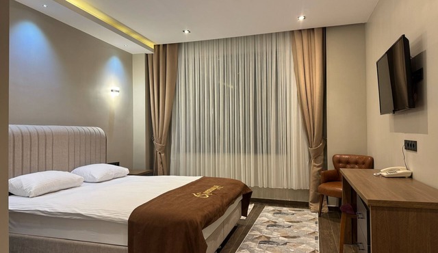 Aydoğanlar Otel in Emirdag