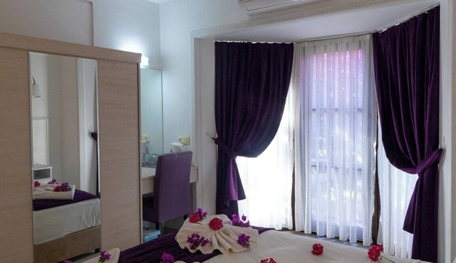 Aydos Hotels & Breeze Restaurant