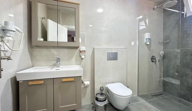 AZAK BLUE OTEL