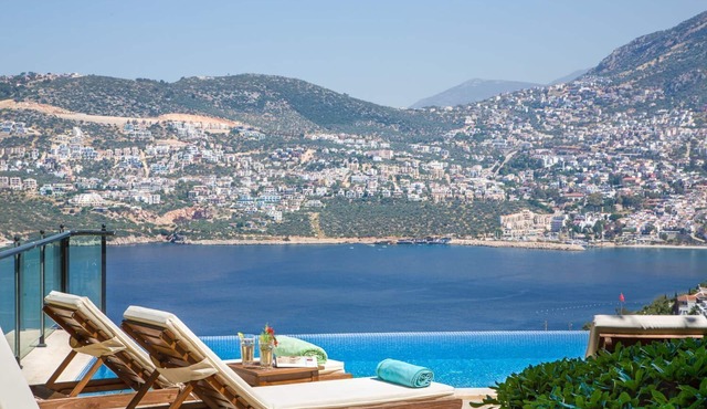 BEAUTIFUL VILLA KIKI - TAKING BOOKINGS FOR 2025