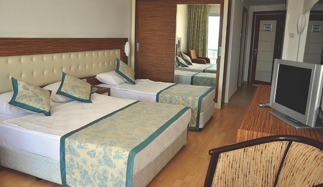 Blue Diamond Alya Hotel