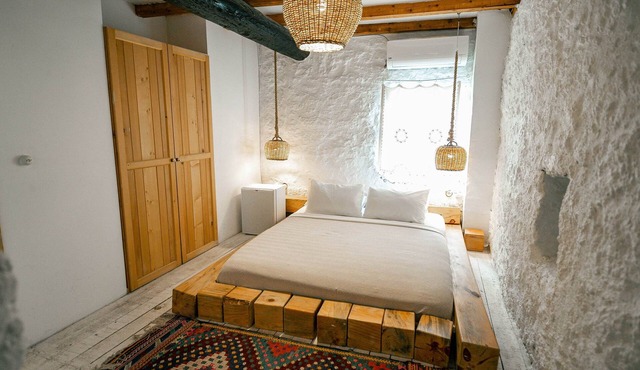 Bo Alacati