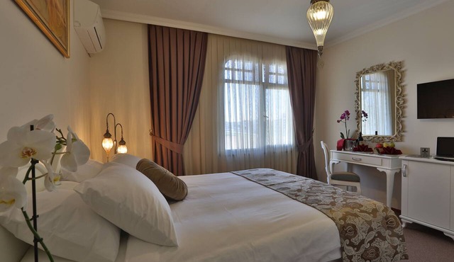 Bon Hotel City & Resort