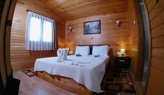 Canada Hotel & Bungalows