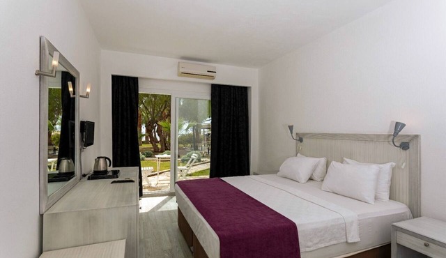 Charm Beach Hotel - All Inclusive
