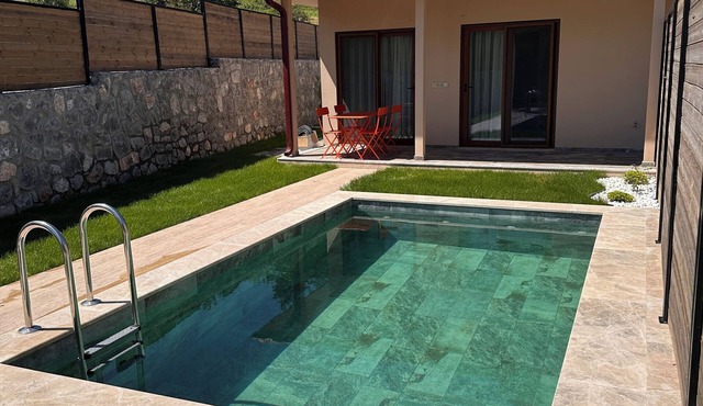 Charming 1-Bedroom&Bathroom House With Private Pool&ACs Close To Sea In Dalaman in Dalaman