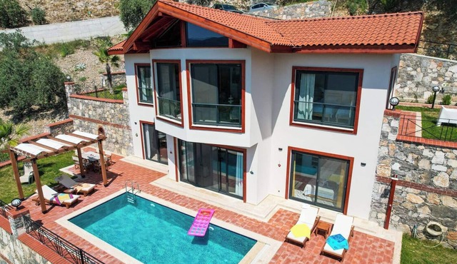 Charming 3-bedroom villa with olive trees and private pool at Göcek heights in Gökçeovacik