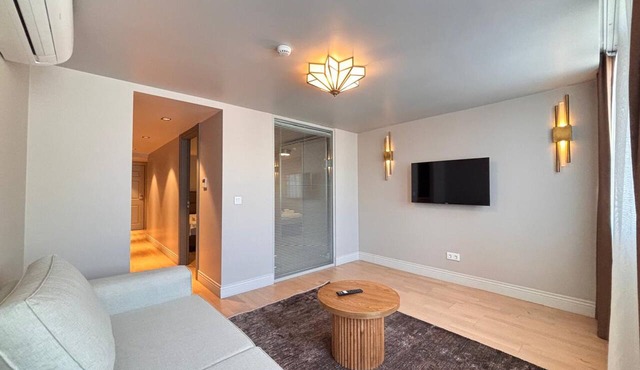 Chic 1BR in the Heart of Karaköy in Istanbul