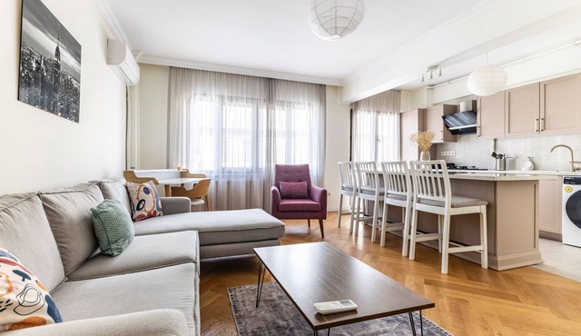 Chic Flat 5 min to Moda Pier in Istanbul