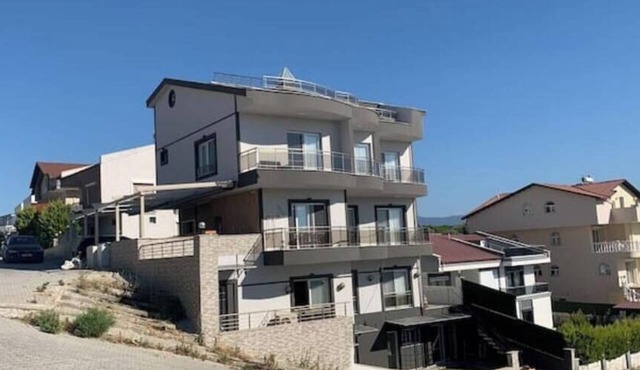 Cozy 2-bedroom apartment in enjoyable Aydın with AC