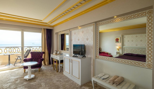 Crystal Palace Luxury Resort & Spa - All Inclusive