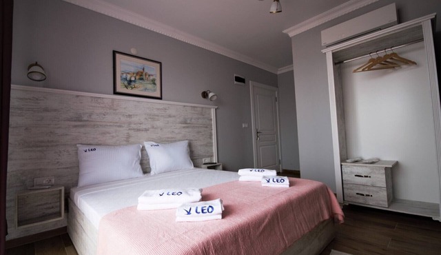 Cundavilla Hotel & Suites