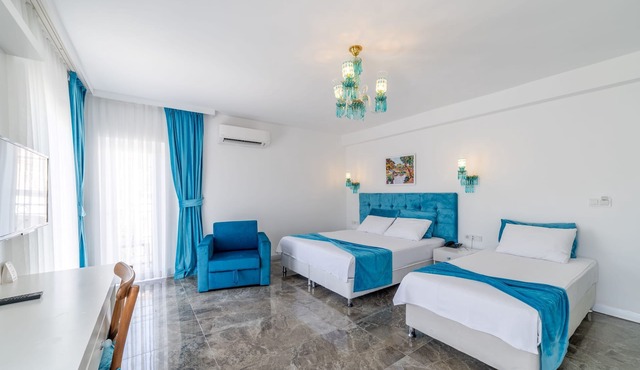 Dam Hotel Lara