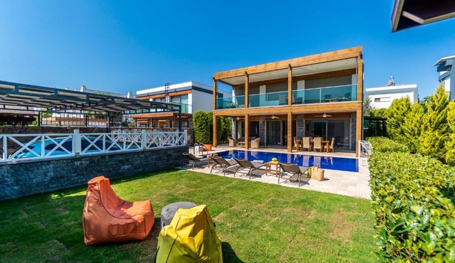 Deluxe Villa Ayshen with Private Swimming Pool in Bodrum