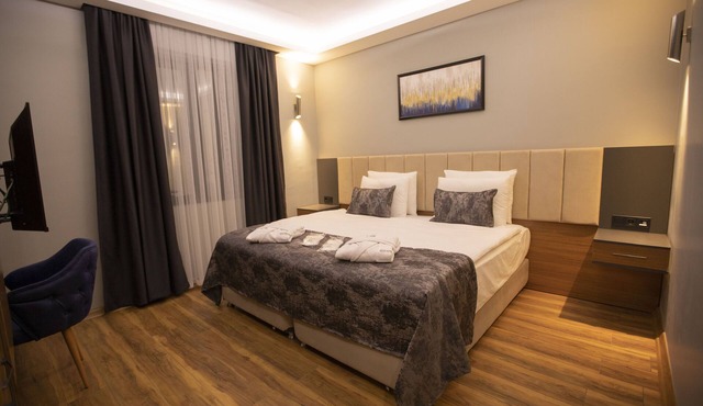 Divares Luxury Hotel