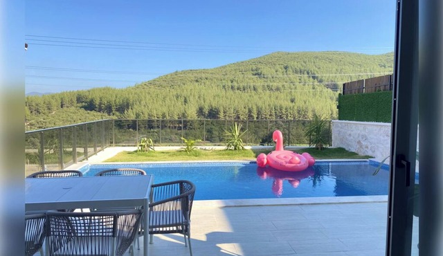Doğayla İç İçe, Konforlu ve Şık Bir Kaçamak in Kaş