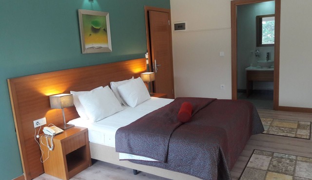 Dragos Island Hotel