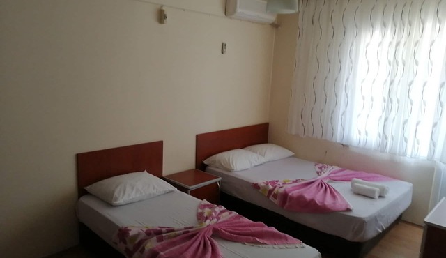 Elmas Motel