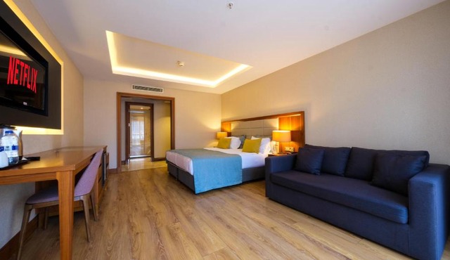 Endless Art Hotel-Special Category