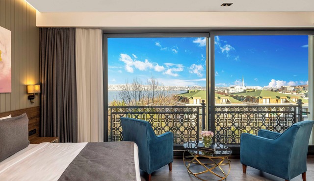 Ezkar Bathonea Art İstanbul Hotel