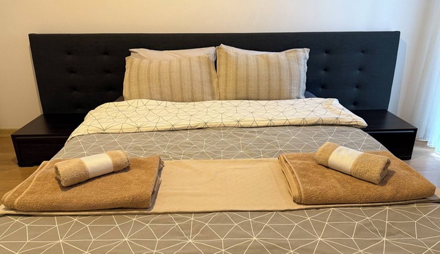 Fabulous 4-bedroom building with AC in Istanbul