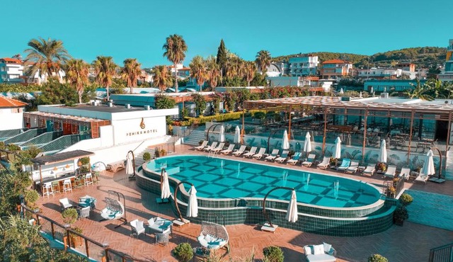 Feniks Priority Hotel