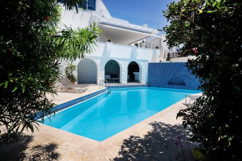 Flag Suites +12 in Bodrum City
